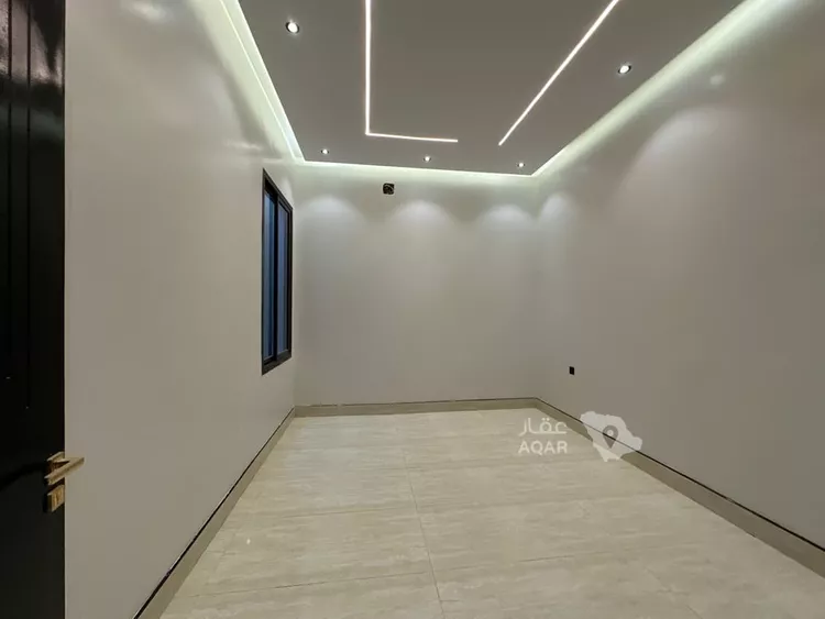 Floor for Sale in Riyadh Dirab 14