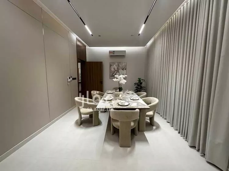 Floor for Sale in Riyadh Okaz 8