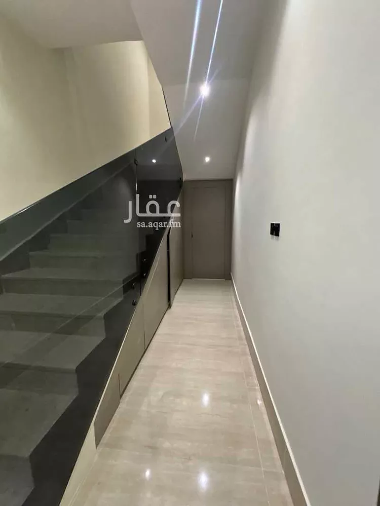 فيلا للبيع في شارع الصفار الذهبي, حي عكاظ, مدينة الرياض, منطقة الرياض 6