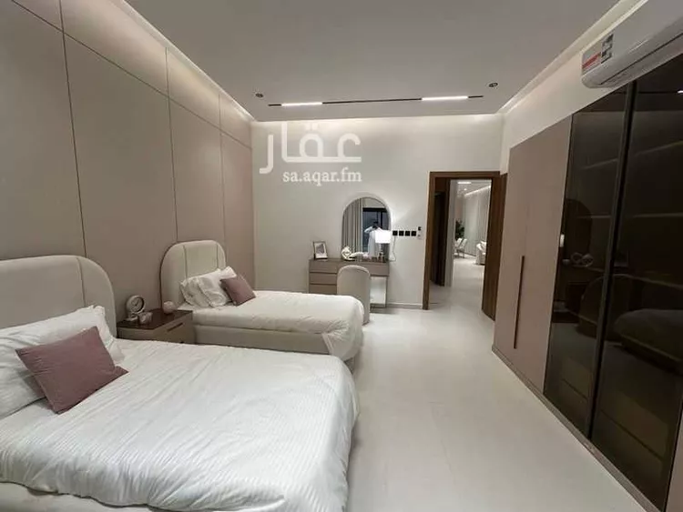Floor for Sale in Riyadh Okaz 12