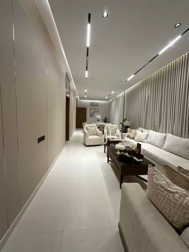 Floor for Sale in Riyadh Okaz 16