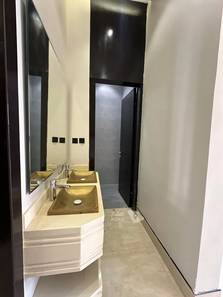 Floor for Sale in Riyadh Dirab صورة 3