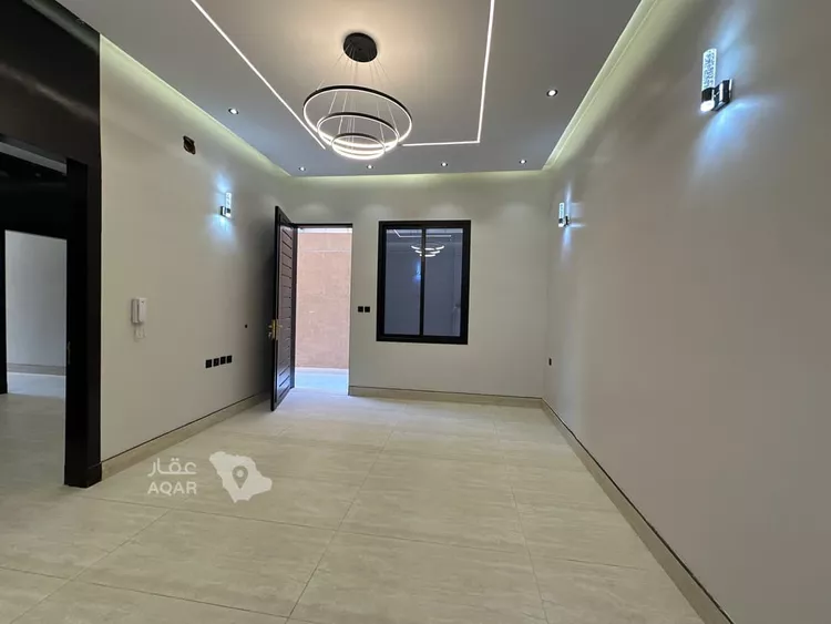Floor for Sale in Riyadh Dirab 13