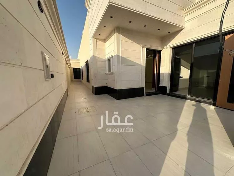 Floor for Sale in Riyadh Dahiat Namar 8