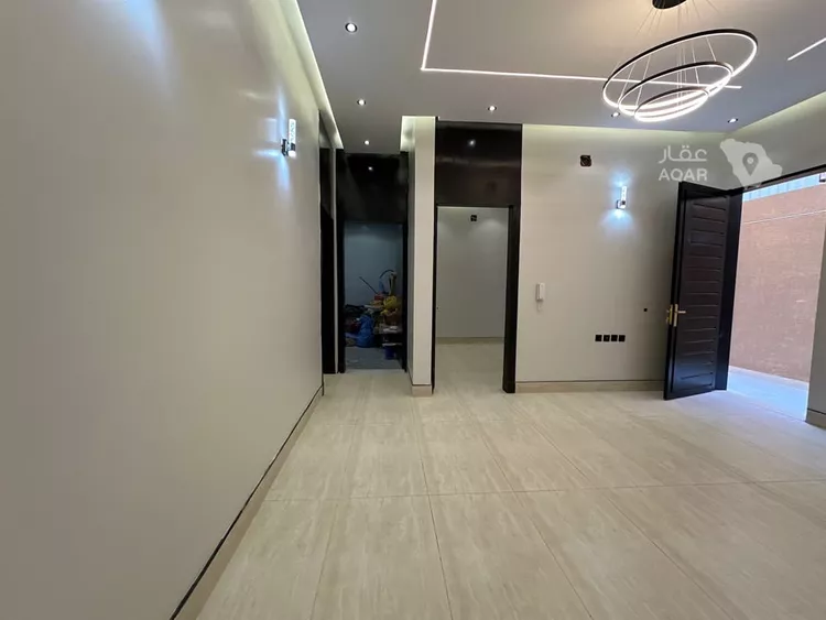 Floor for Sale in Riyadh Dirab 11