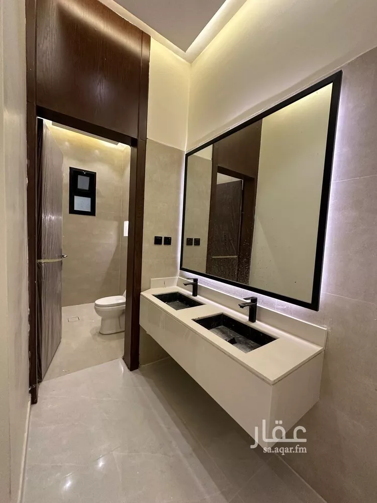 فيلا للبيع في شارع الصفار الذهبي, حي عكاظ, مدينة الرياض, منطقة الرياض صورة 3