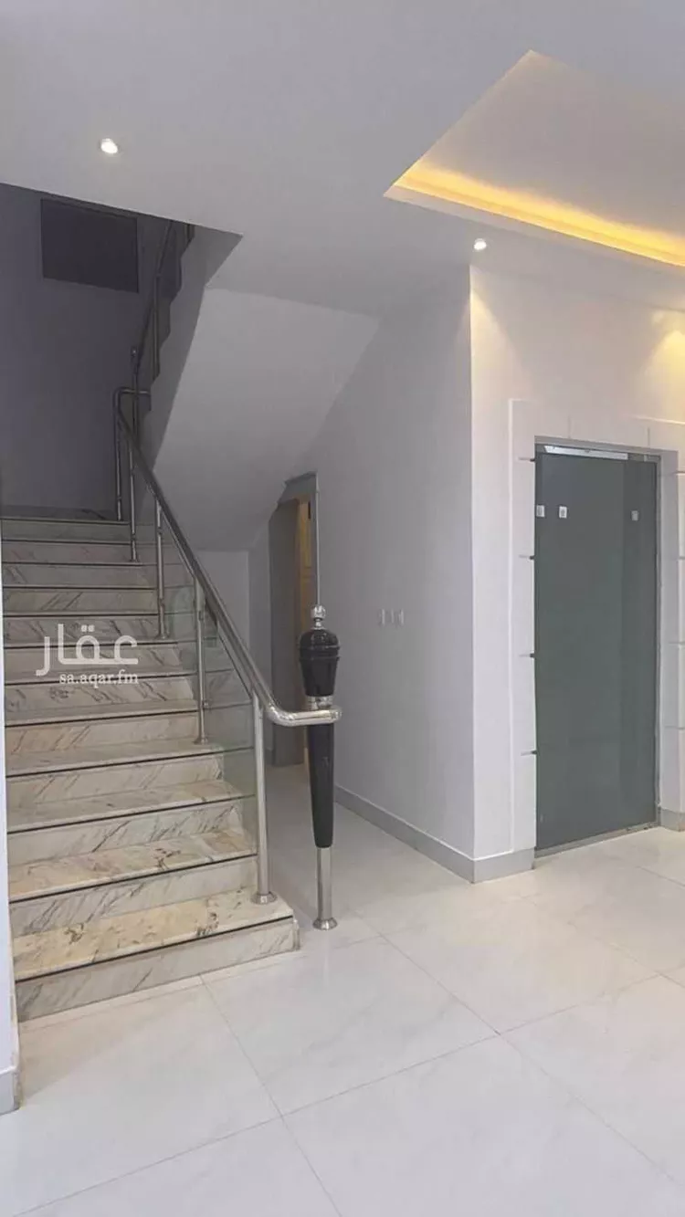 فيلا للبيع في شارع ابن الكوفي, حي الرمال, مدينة الرياض, منطقة الرياض صورة 4