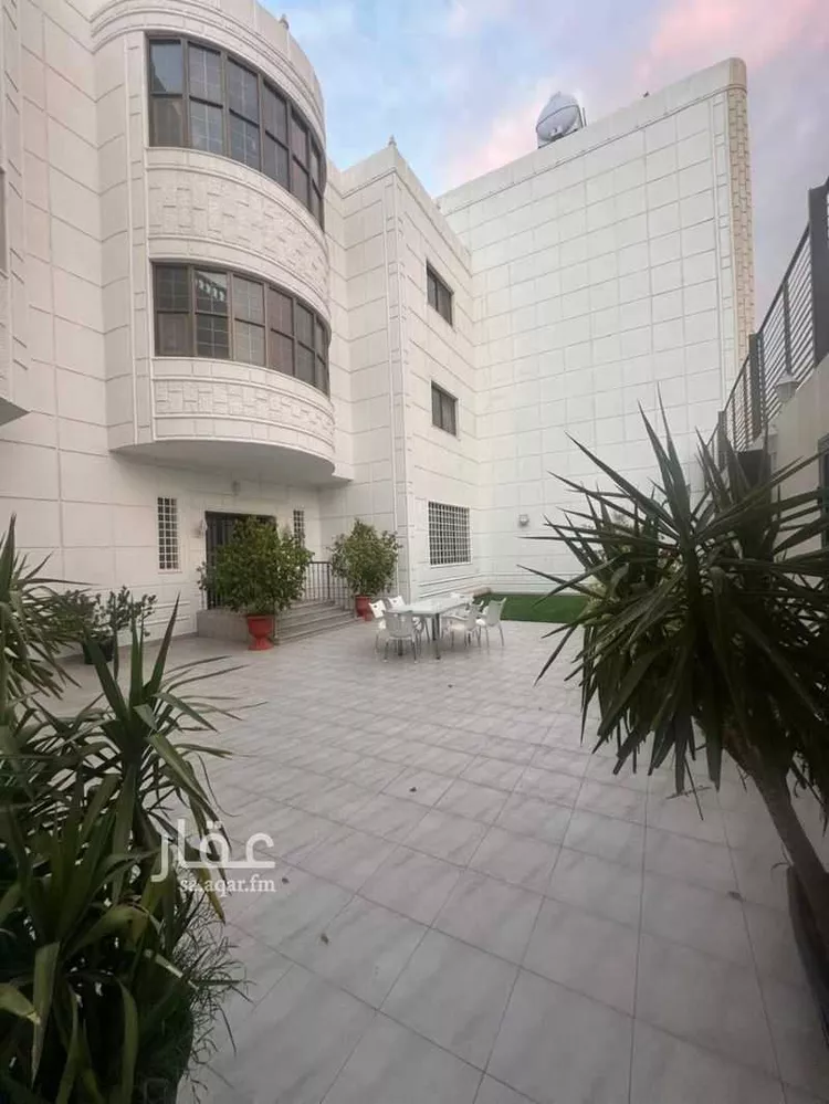 عمارة للبيع في شارع حاجب ابن زرارة, حي القيم الأسفل, مدينة الطائف, منطقة مكة المكرمة صورة 3