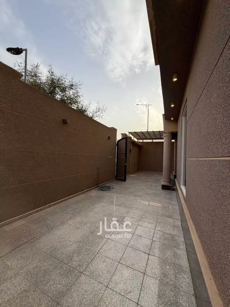 فيلا للإيجار في شارع يحيى بن قزعة القرشي, حي العارض, مدينة الرياض, منطقة الرياض صورة 2