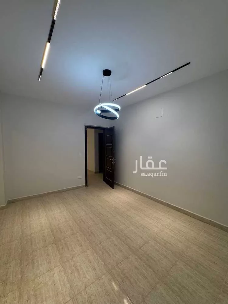 فيلا للإيجار في شارع عبدالرحمن العمادي, حي مطار الملك خالد الدولي, مدينة الرياض, منطقة الرياض 8