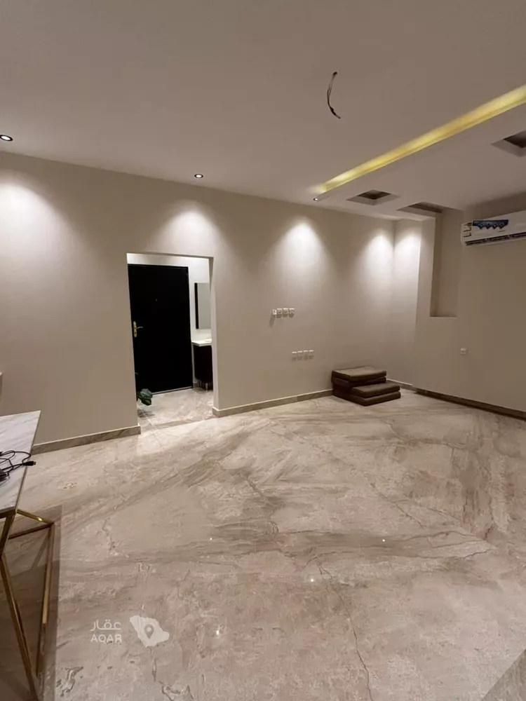 Floor for Rent in Riyadh Al Arid 2