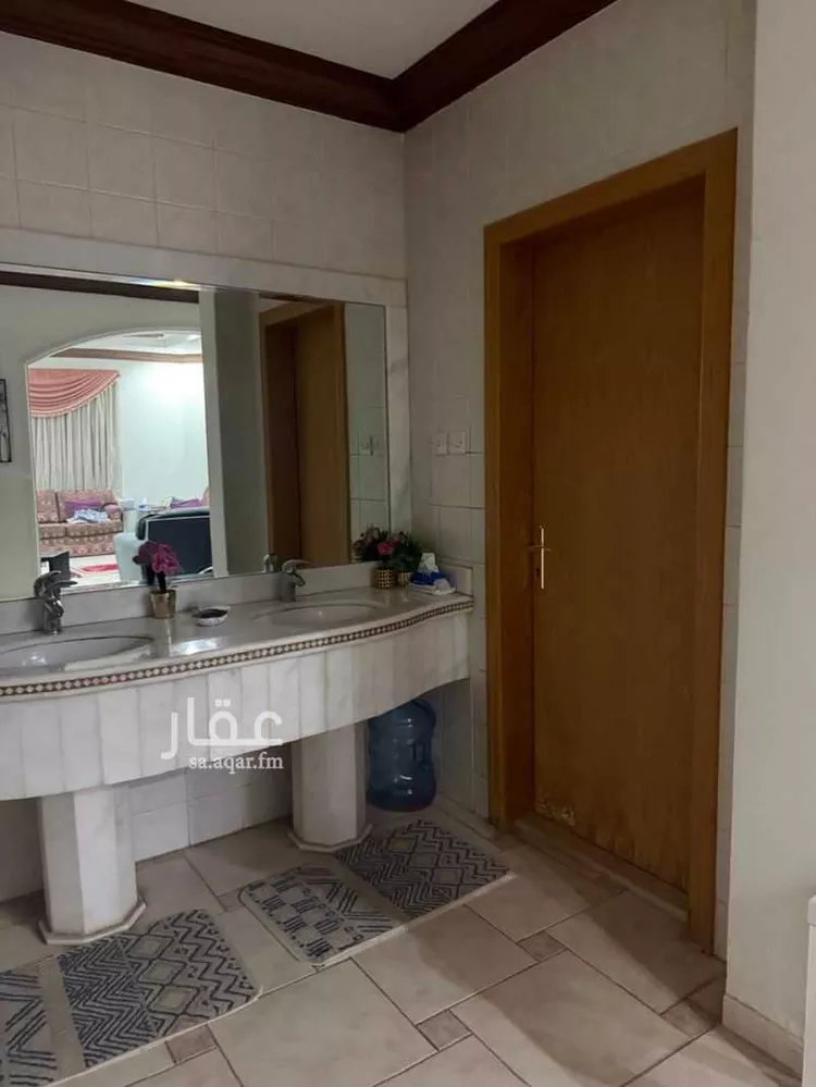 فيلا للبيع في شارع حليمة بنت الحارث, حي التعاون, مدينة الرياض, منطقة الرياض 19