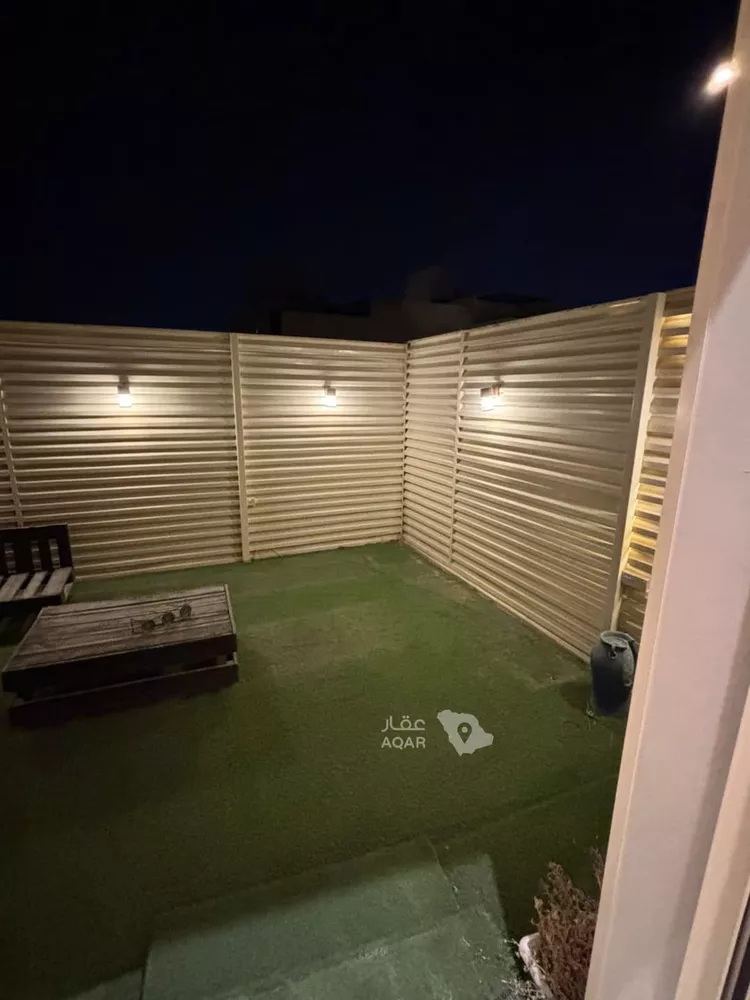 Floor for Rent in Riyadh Al Arid 9