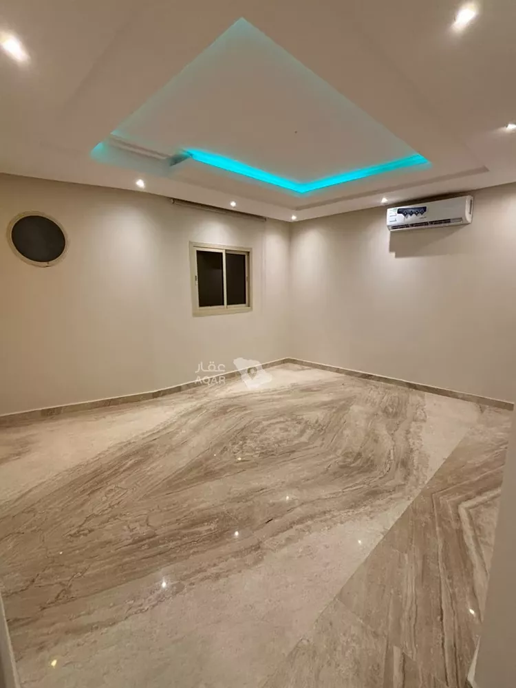 Floor for Rent in Riyadh Al Arid 12