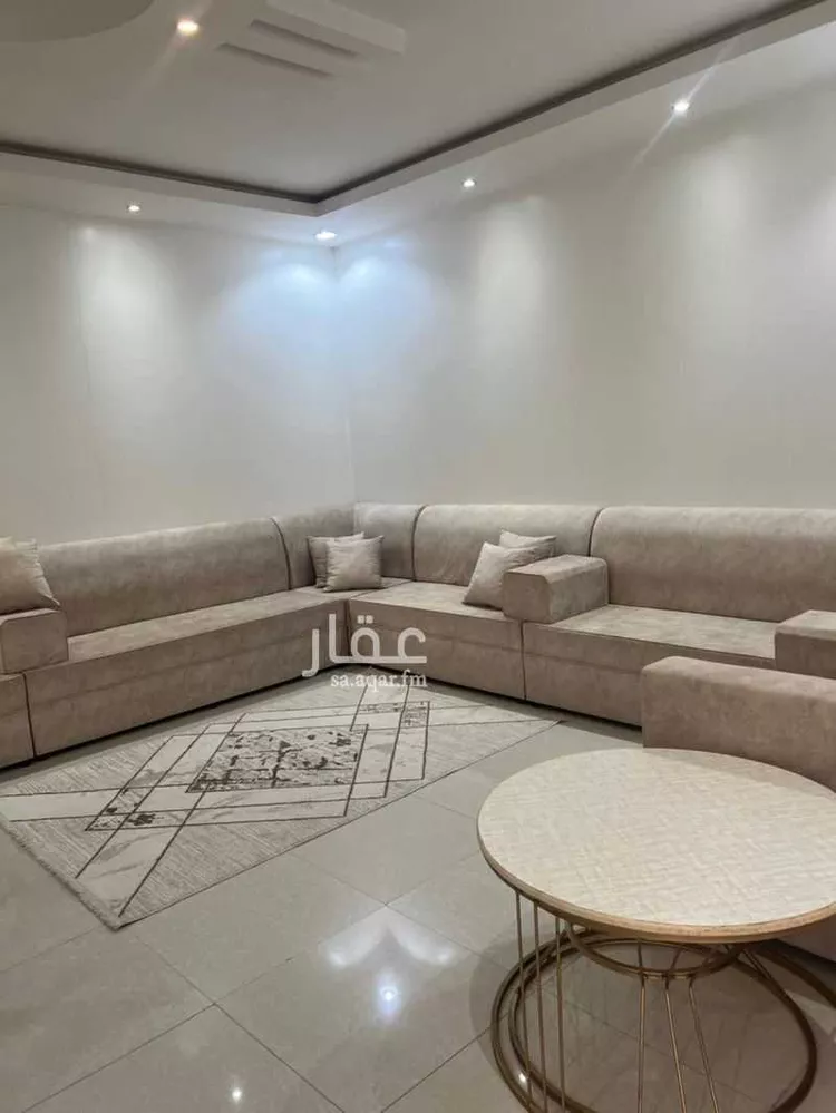 فيلا للبيع في شارع أبي بكر العسكري, حي ظهرة لبن, مدينة الرياض, منطقة الرياض صورة 3