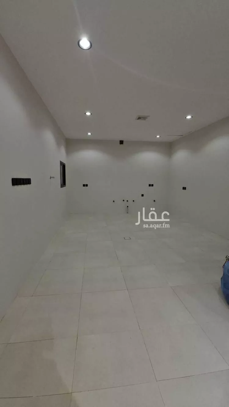 دور للبيع في شارع 3680, حي الجنادرية, مدينة الرياض, منطقة الرياض 9