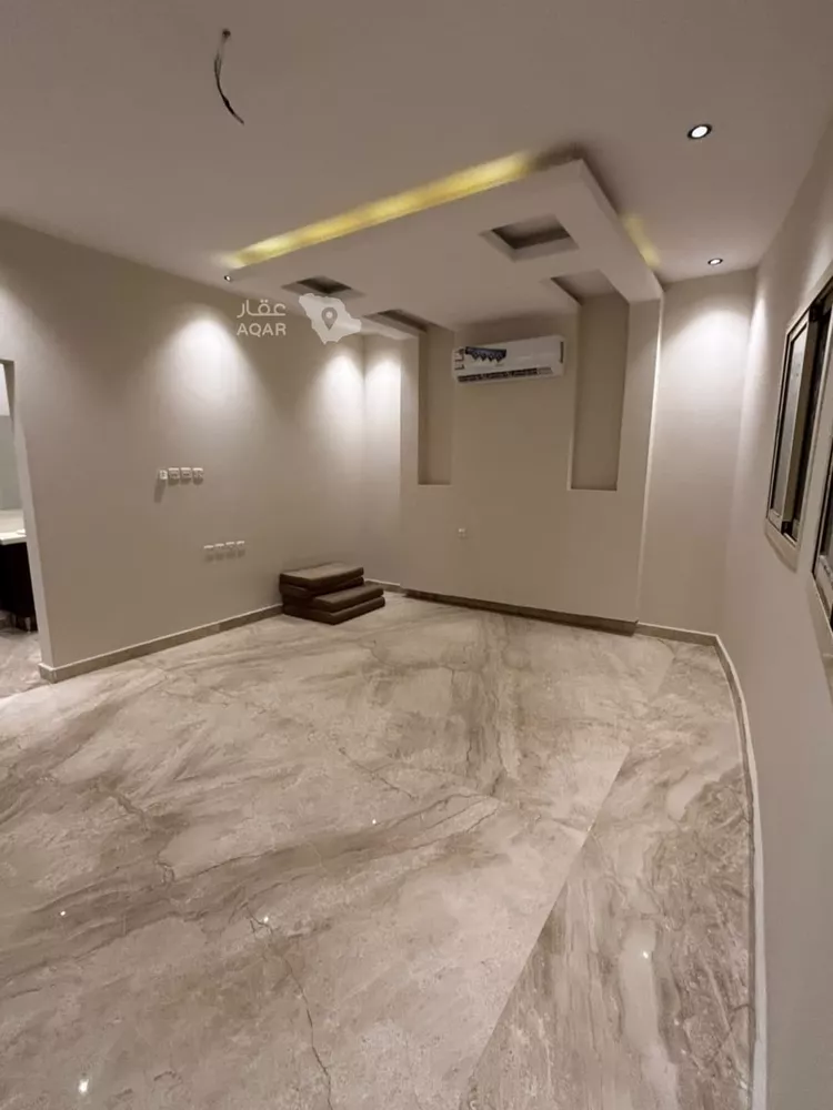 Floor for Rent in Riyadh Al Arid 10