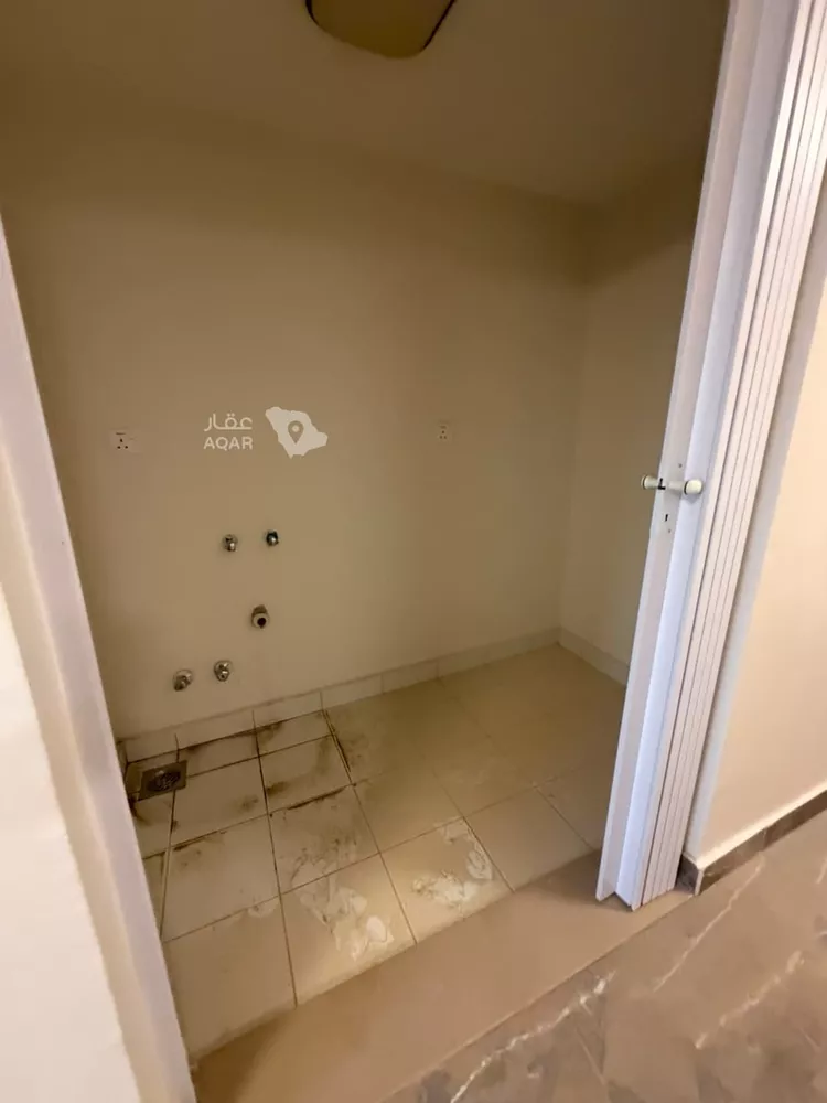 فيلا للإيجار في شارع سديرة, حي الرمال, مدينة الرياض, منطقة الرياض 14