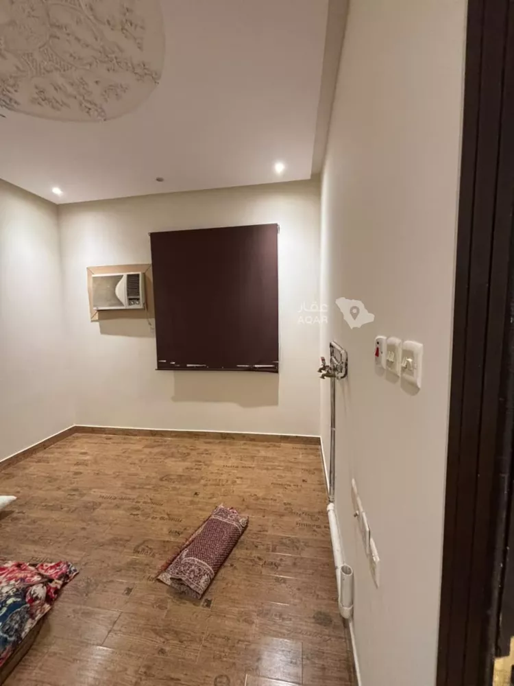 Floor for Rent in Riyadh Al Arid 11