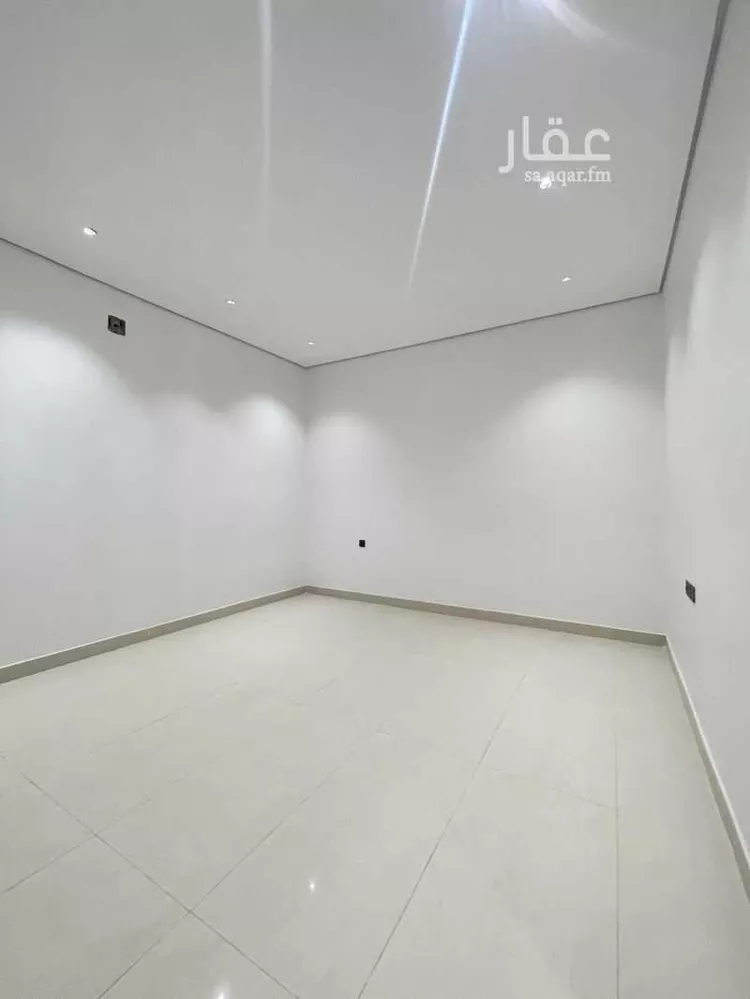 فيلا للبيع في شارع الضياء, حي الجنادرية, مدينة الرياض, منطقة الرياض 18