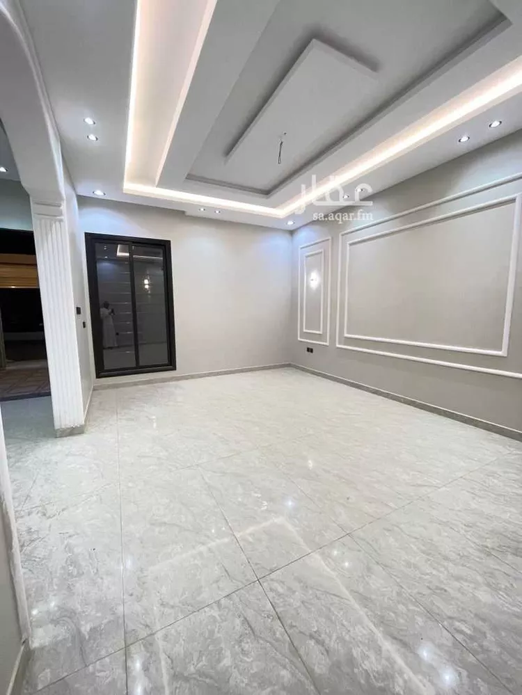 دور للبيع في شارع https://maps.google.com/?q=24.508867,46.643784, حي عكاظ, مدينة الرياض, منطقة الرياض 8