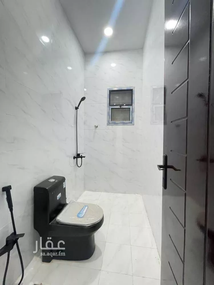 دور للبيع في حي الجنادرية, مدينة الرياض, منطقة الرياض 8