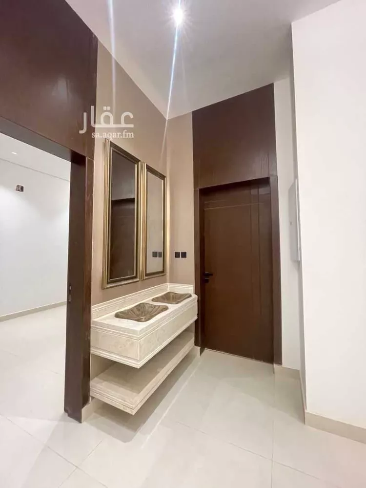 فيلا للبيع في شارع الضياء, حي الجنادرية, مدينة الرياض, منطقة الرياض 9