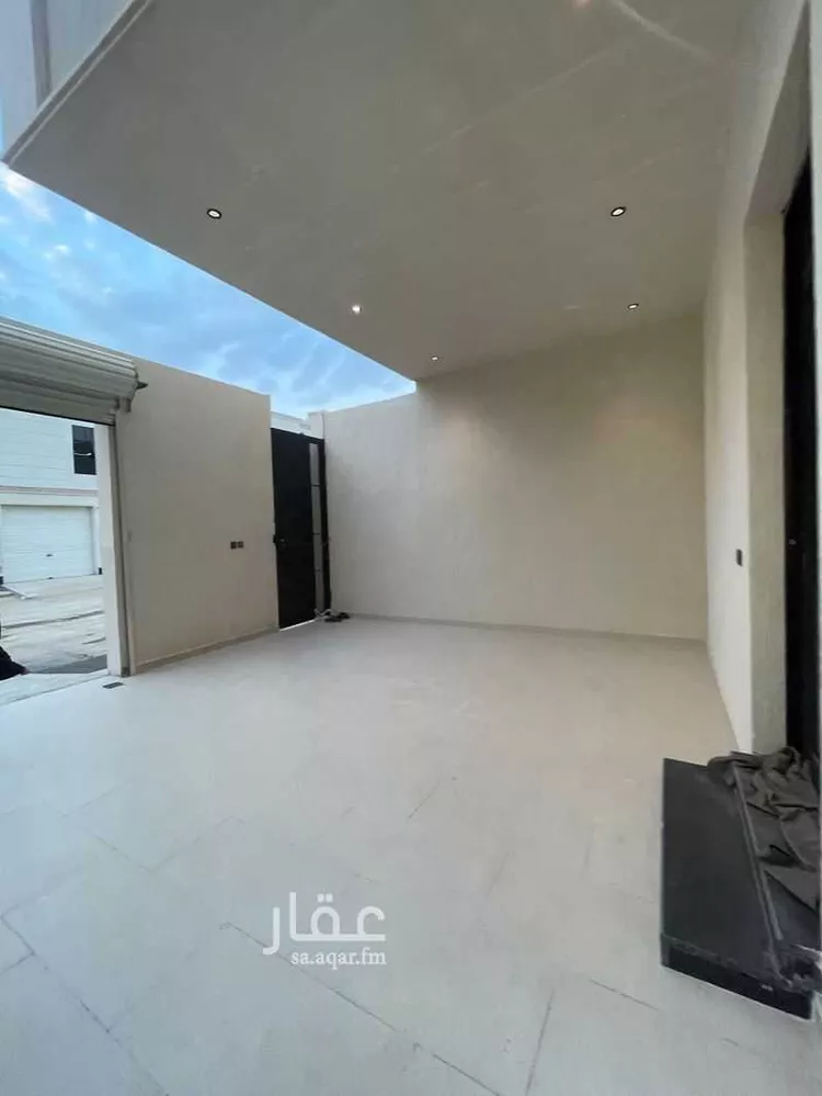 فيلا للبيع في شارع عيسى ابن سلمان خليفه, حي المعيزيلة, مدينة الرياض, منطقة الرياض صورة 2