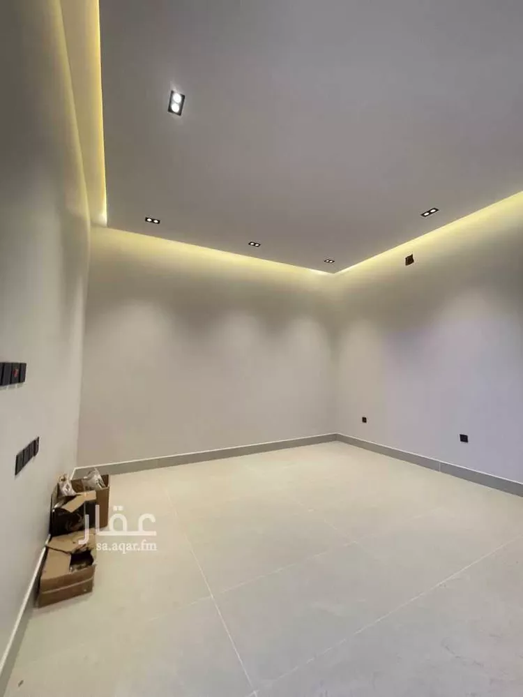 Floor for Sale in Riyadh Al Janadriyah 9