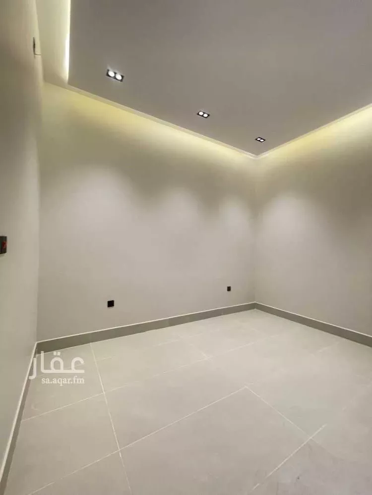 Floor for Sale in Riyadh Al Janadriyah 19