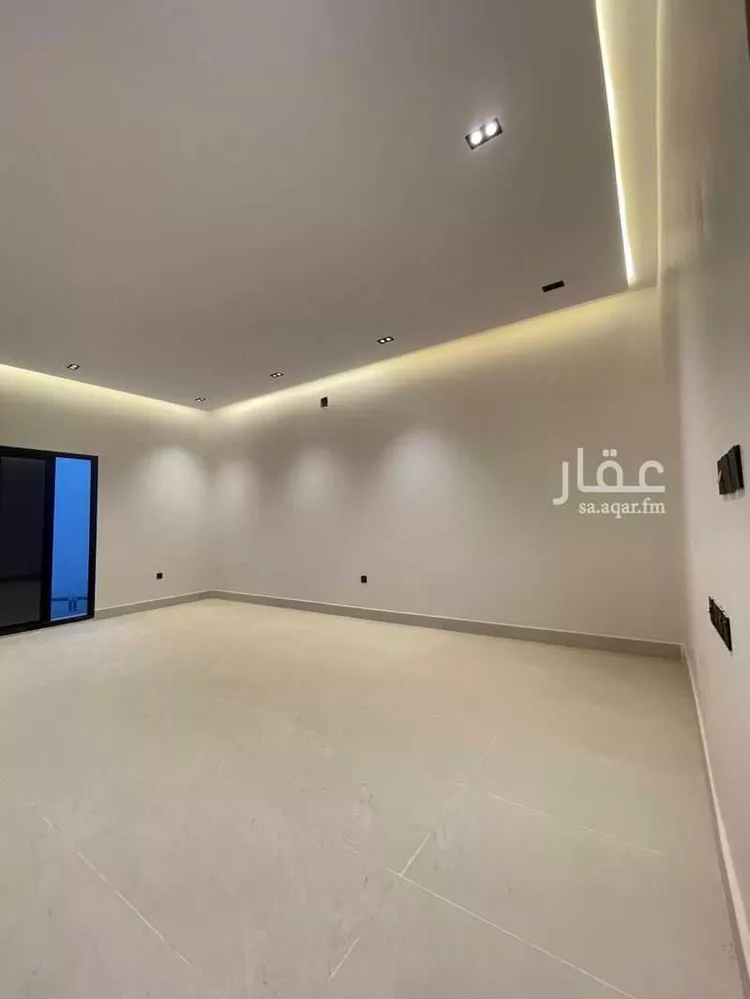 Floor for Sale in Riyadh Al Janadriyah 21