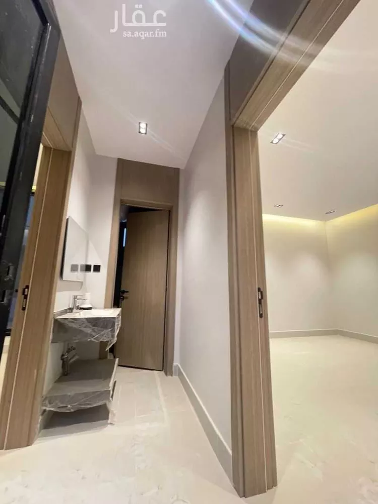 Floor for Sale in Riyadh Al Janadriyah 10