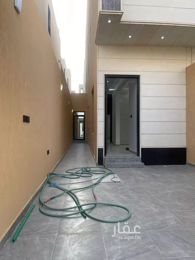 Floor for Sale in Riyadh Al Janadriyah صورة 3