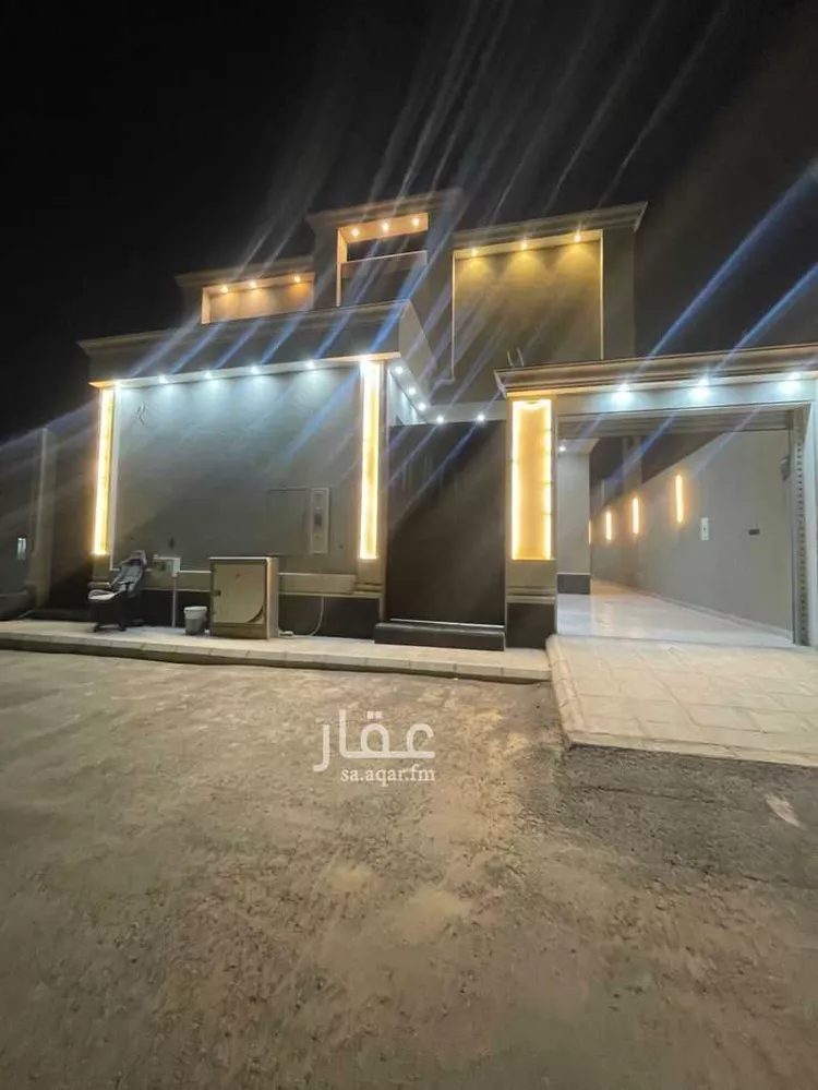 Floor for Sale in Riyadh Al Janadriyah
