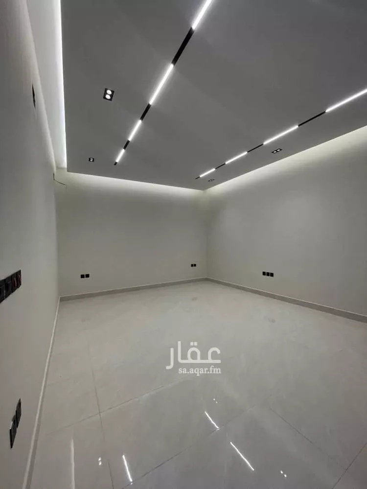 فيلا للبيع في شارع عيسى ابن سلمان خليفه, حي المعيزيلة, مدينة الرياض, منطقة الرياض 12