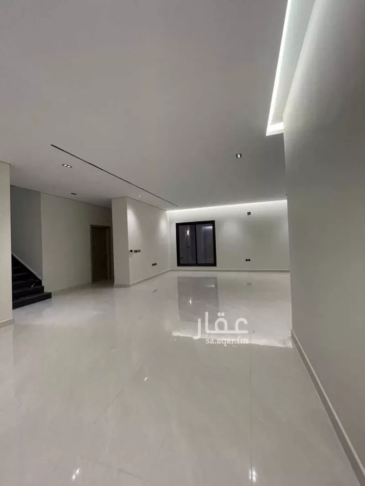 فيلا للبيع في شارع عيسى ابن سلمان خليفه, حي المعيزيلة, مدينة الرياض, منطقة الرياض 16