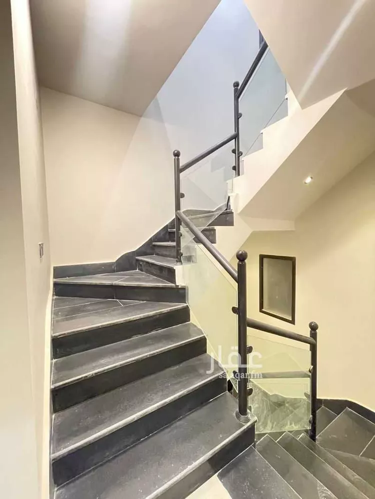 Villa for Sale in Riyadh Al Janadriyah 17