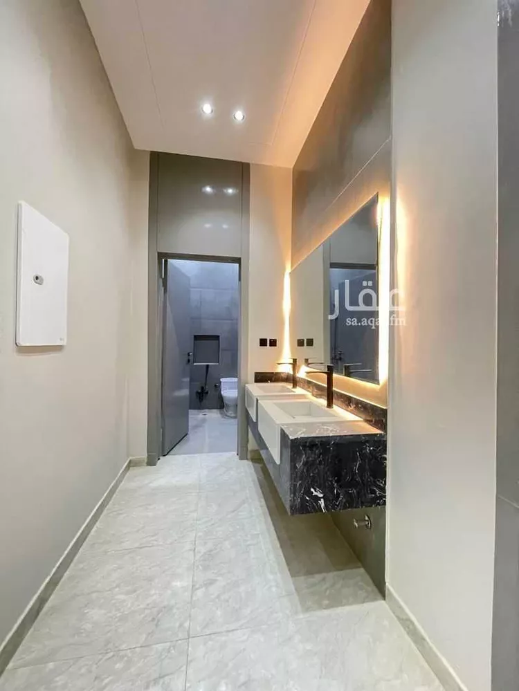 دور للبيع في شارع https://maps.google.com/?q=24.508867,46.643784, حي عكاظ, مدينة الرياض, منطقة الرياض 15