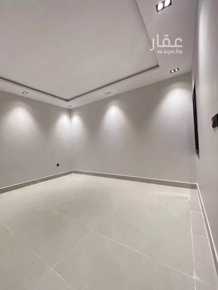 Floor for Sale in Riyadh Al Janadriyah 23