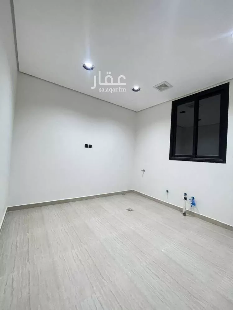 Floor for Sale in Riyadh Ash Sharq 9