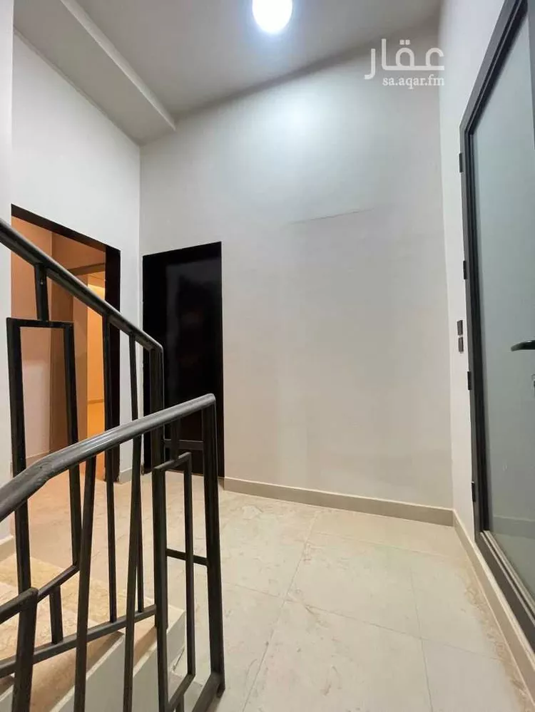 دور للبيع في شارع عبدالعزيز الرفاعي, حي الجنادرية, مدينة الرياض, منطقة الرياض صورة 5