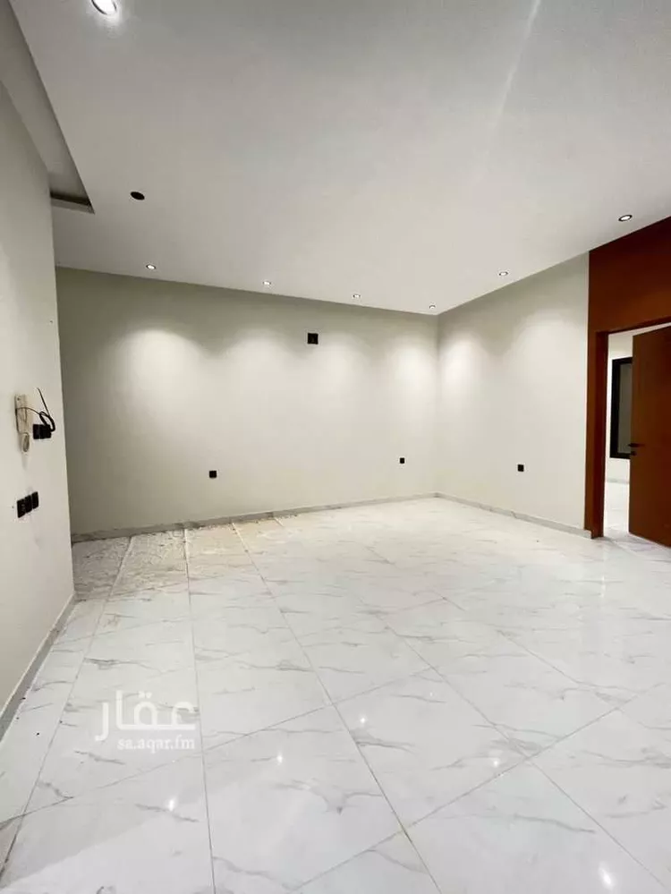 فيلا للبيع في شارع الأمير سعود بن محمد بن مقرن, حي طيبة, مدينة الرياض, منطقة الرياض 16