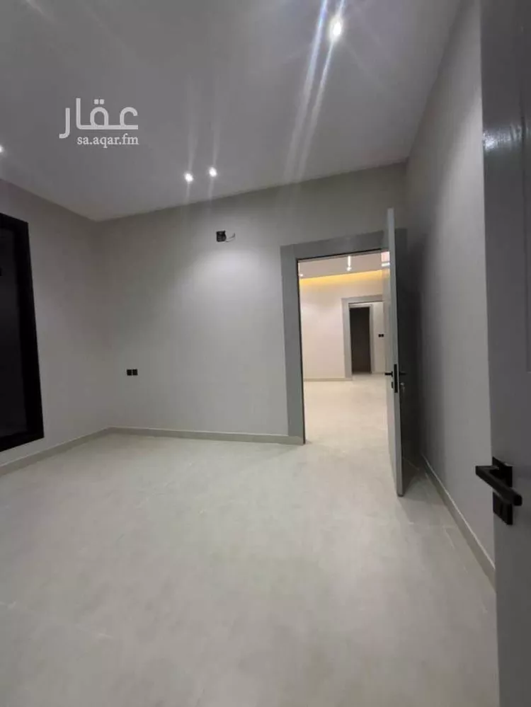 فيلا للبيع في شارع النظيم مخطط النخبه, حي النظيم, مدينة الرياض, منطقة الرياض 15