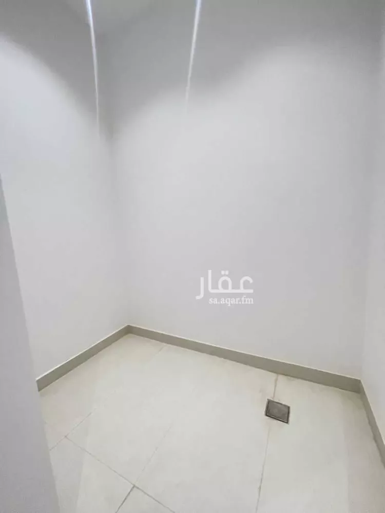 فيلا للبيع في شارع الضياء, حي الجنادرية, مدينة الرياض, منطقة الرياض 7