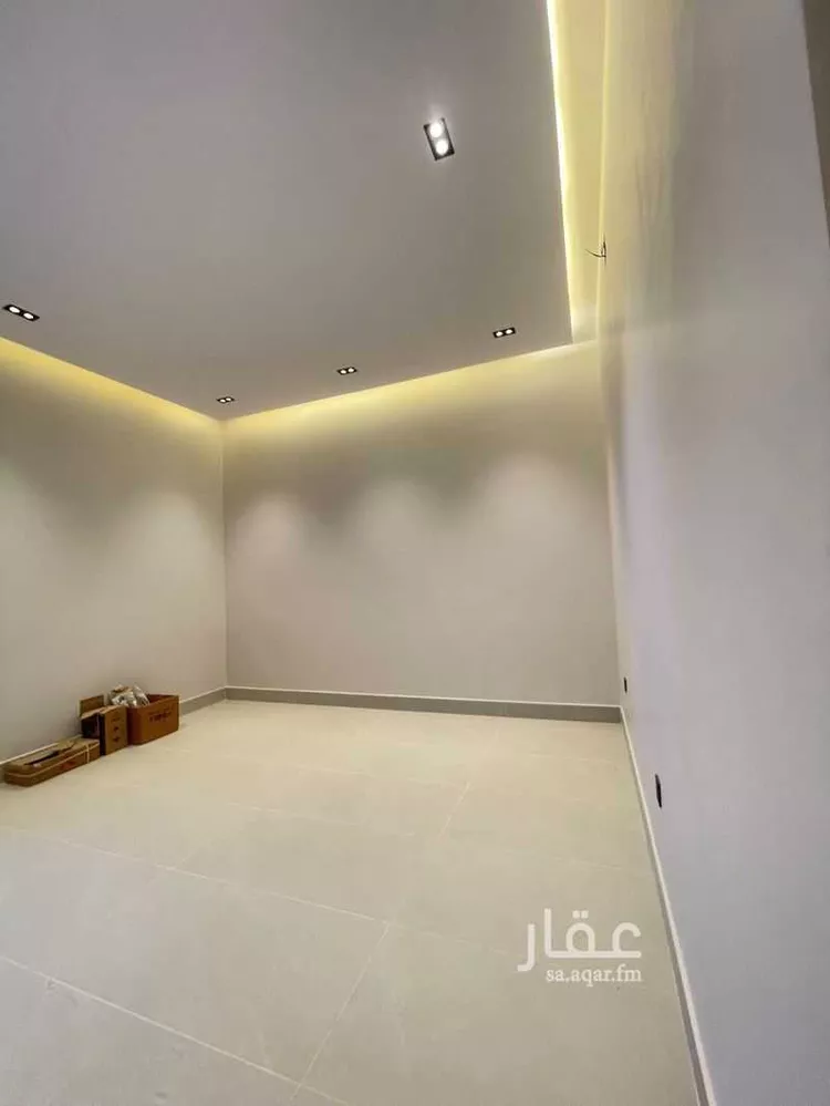 Floor for Sale in Riyadh Al Janadriyah 11