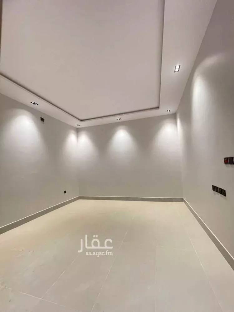 Floor for Sale in Riyadh Al Janadriyah 26
