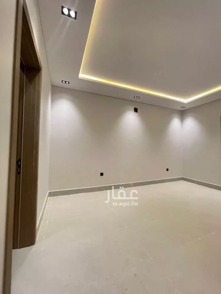 Floor for Sale in Riyadh Al Janadriyah 21