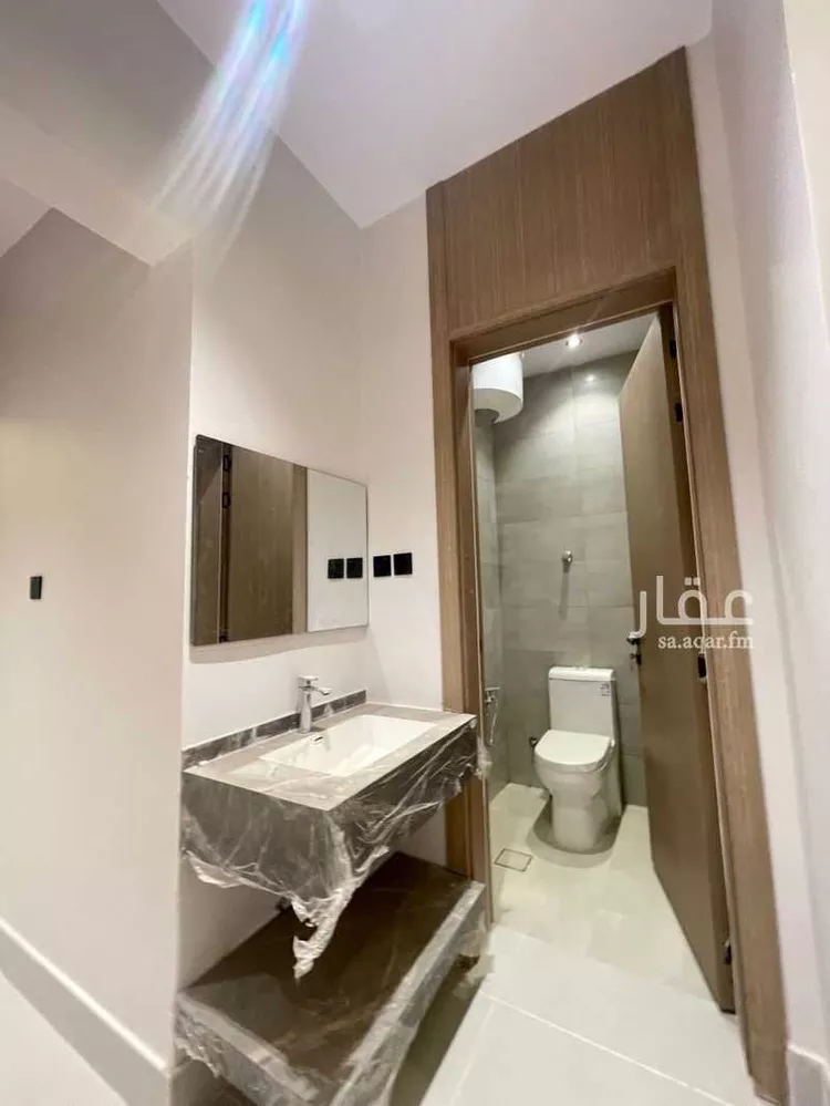 Floor for Sale in Riyadh Al Janadriyah 22
