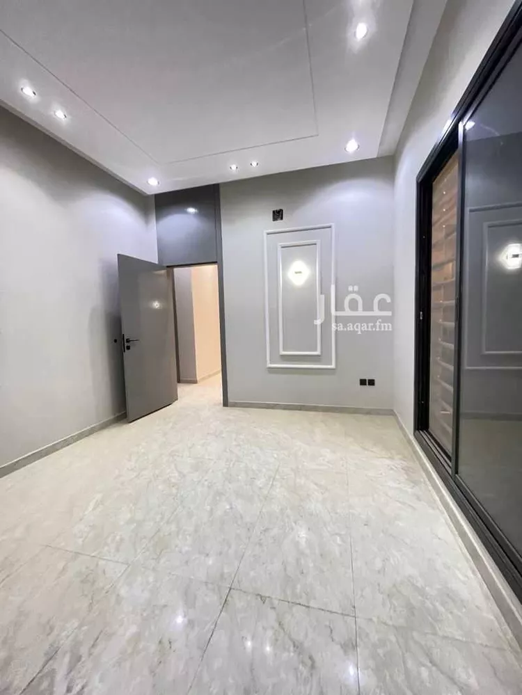 دور للبيع في شارع https://maps.google.com/?q=24.508867,46.643784, حي عكاظ, مدينة الرياض, منطقة الرياض 18