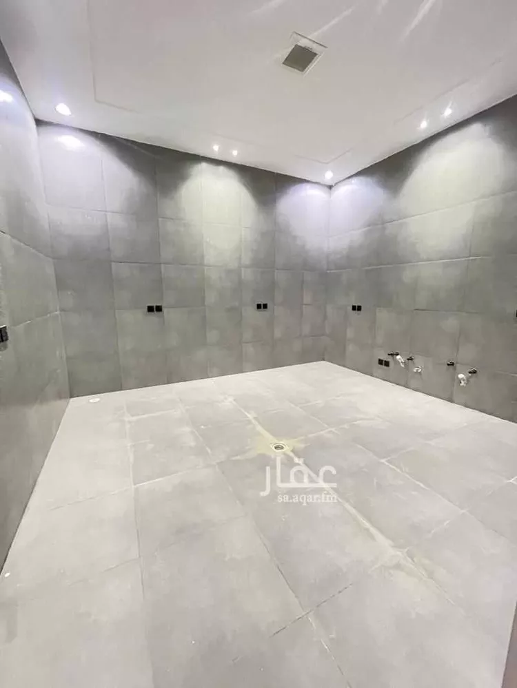 دور للبيع في شارع https://maps.google.com/?q=24.508867,46.643784, حي عكاظ, مدينة الرياض, منطقة الرياض 22